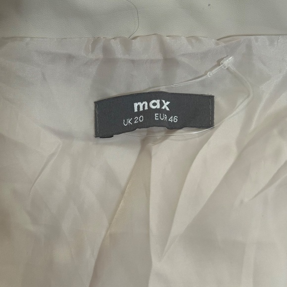 Winter jacket - Picture 3 of 4